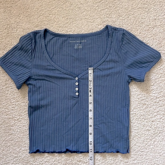 American Eagle Crop Top - Picture 2 of 4